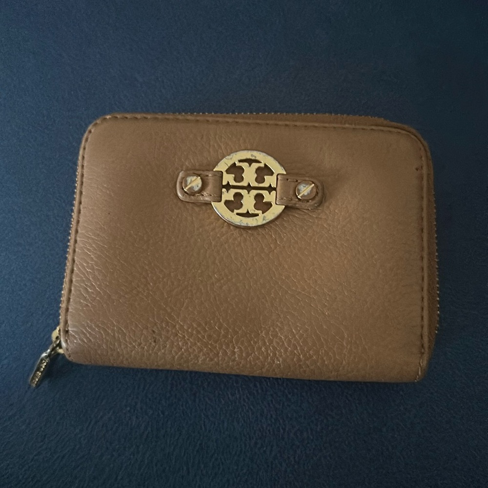 Tory Burch Used tan wallet